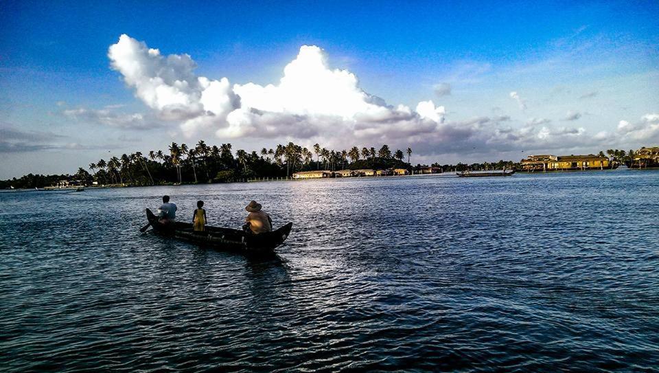 Alappuzha Golden Beach Home Stay מראה חיצוני תמונה