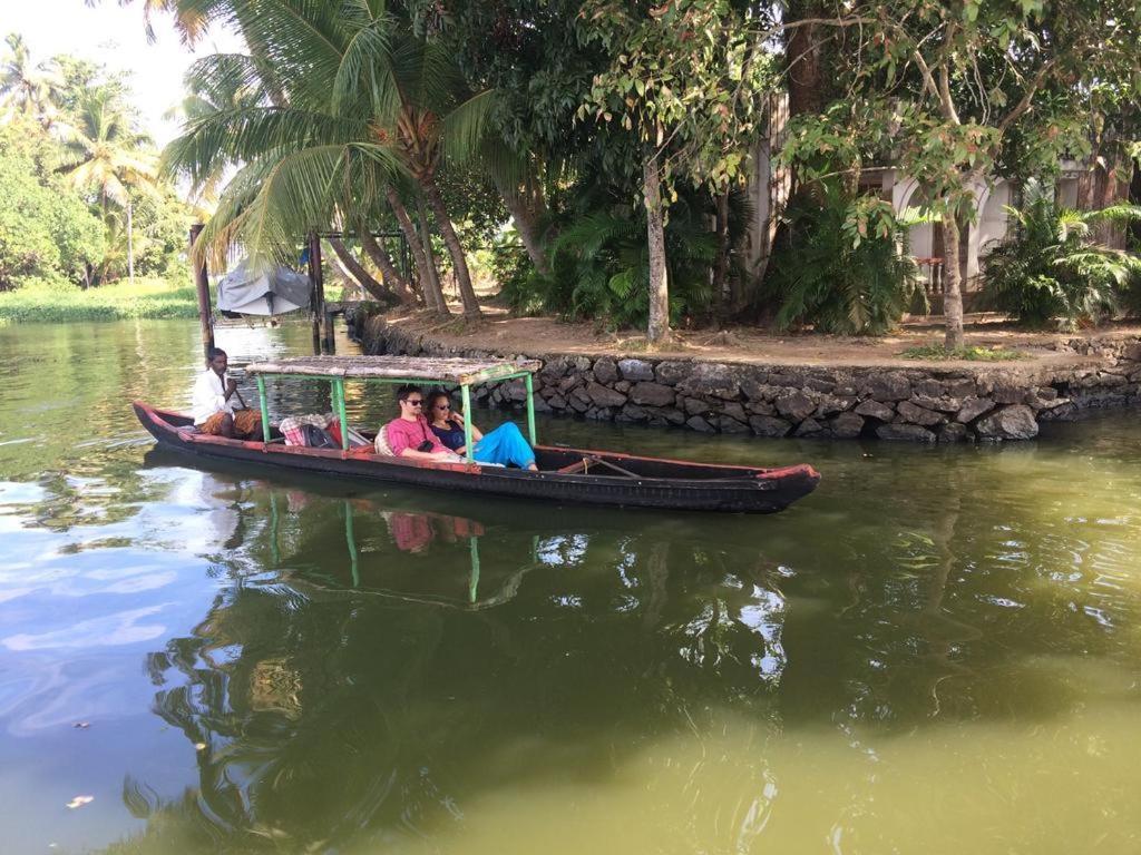 Alappuzha Golden Beach Home Stay מראה חיצוני תמונה